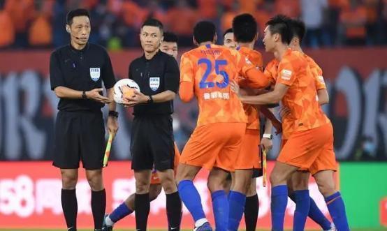 中超裁判爆料最新消息今天,今日最新消息揭秘赛场黑幕！”